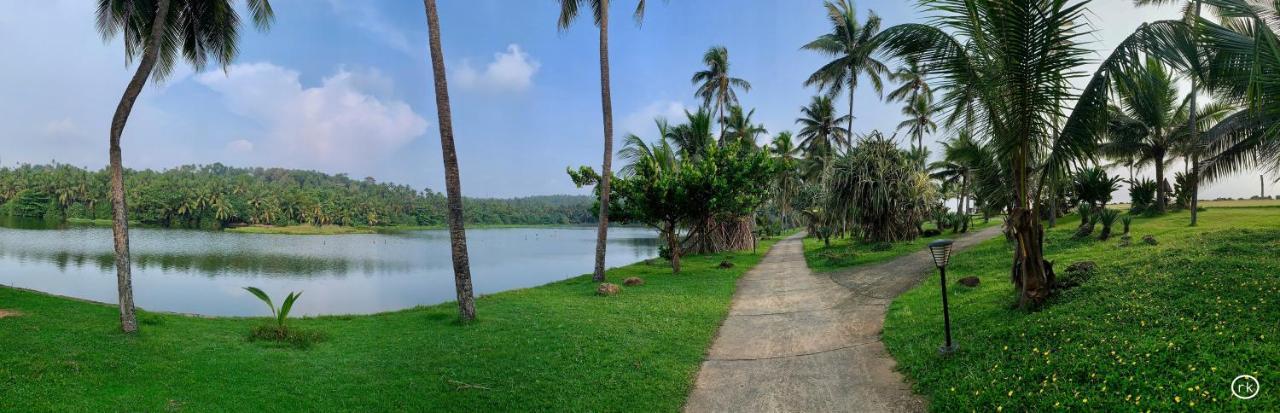 Taj Green Cove Resort And Spa Kovalam Exterior foto